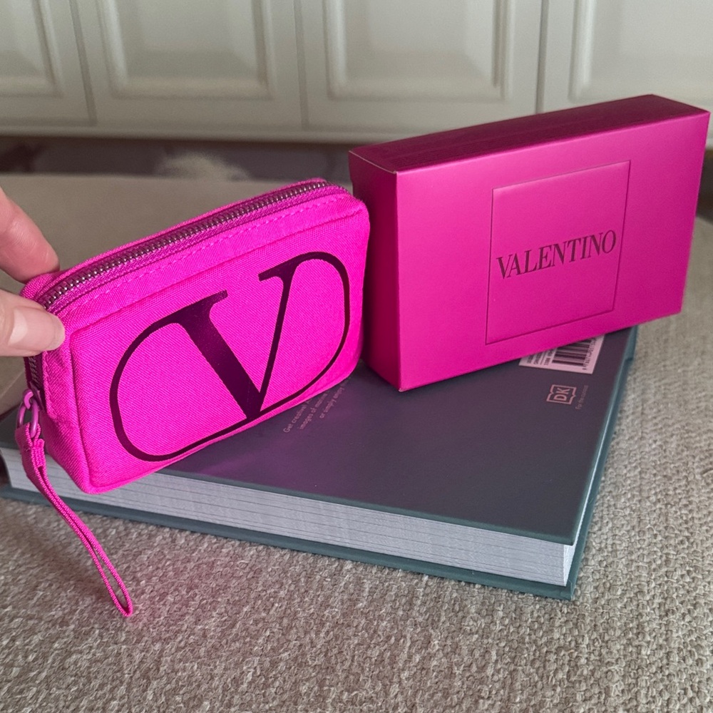 Valentino Spike Valentino Lip Color with Vibrant Pink Cosmetic Case NWT